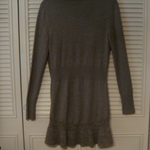 White House Black Market Long Sleeve Gray Sweater - Picture 5 of 7